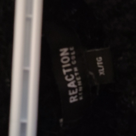 Soft Kenneth Cole Sweater - Picture 2 of 4